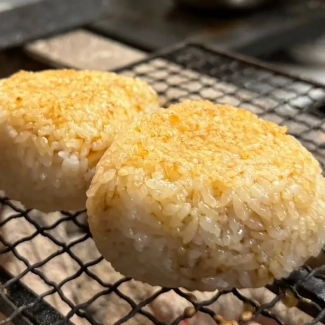 週末の夜は、香ばしい焼き鳥と共に過ごしませんか？🔆🥢 思案橋...